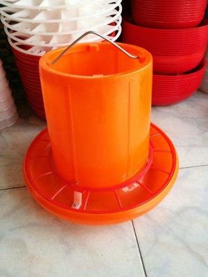 Wholesale new plastic materials automatic chicken feeder
